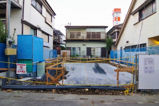 越谷市大間野町　新築戸建ての外観