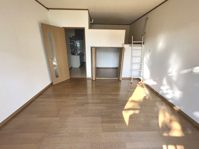 エスプワルピエースの居間・リビング