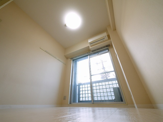 シティパレスＪＲ奈良Ｐ７の洋室|コンパクトで使いやすい洋室です