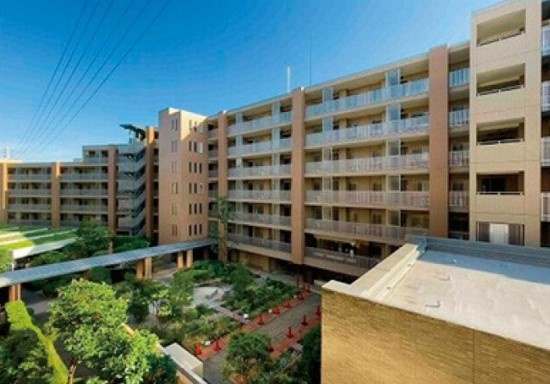 クレストグランディオ横浜　（横浜市鶴見区江ケ崎町）の外観|落ち着いた雰囲気の外観です　クレストグランディオ横浜　新規内装リフォーム　南西角部屋　ペット飼育可能　2006年2月築　駐車場・バイク置場・駐輪場　買物便利