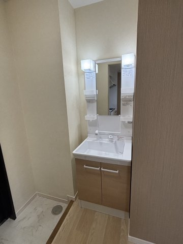 ニューL&Gマンションの独立洗面台