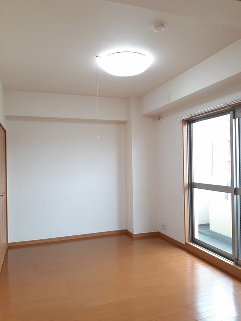 クレオ・テラ本八幡の洋室