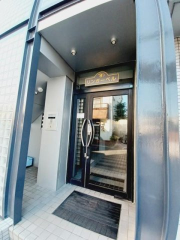 堺市西区鳳中町７丁の賃貸マンションのエントランス