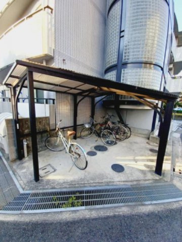 堺市西区鳳中町７丁の賃貸マンションのその他共用部分|駐輪場