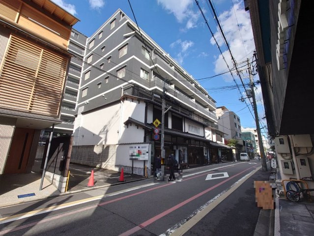 ◆駅徒歩６分＆３沿線利用可◆４階南東角住戸◆南向きバルコニー◆イーグルコート京都六角雅心庵の外観|外観