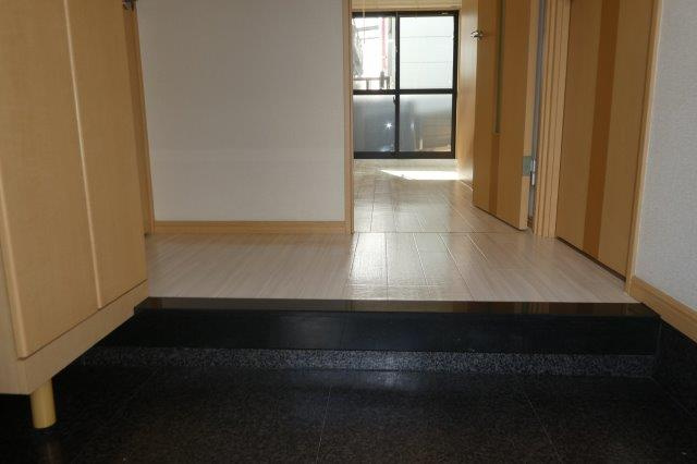 ネオソレイユの玄関