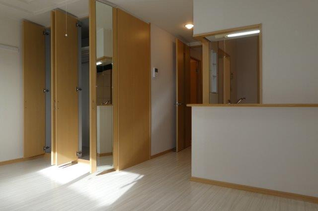 ネオソレイユの居間・リビング