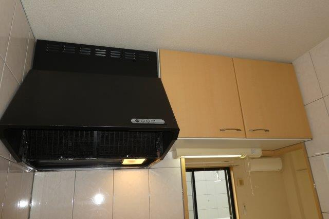 ネオソレイユのキッチン|キッチン上収納