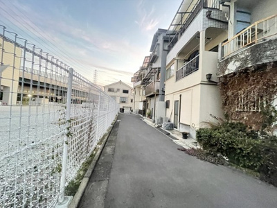 【前面道路含む現地写真】 | 三ツ島1丁目中古戸建
