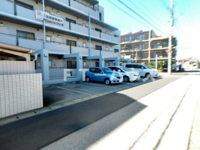 千葉市花見川区幕張本郷６丁目の賃貸マンションの駐車場