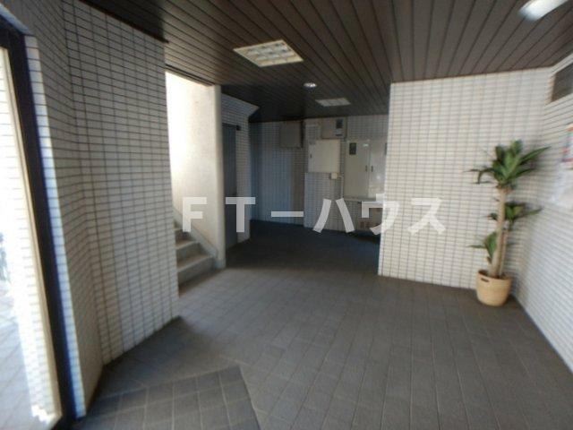 千葉市花見川区幕張本郷６丁目の賃貸マンションのロビー