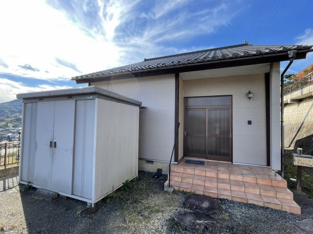 藤岡市鬼石　中古一戸建ての外観|外はこのようになっています