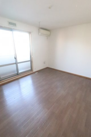 シャルムドミールの居間・リビング