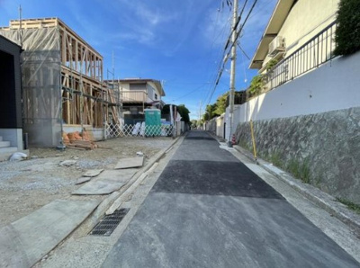 【前面道路含む現地写真】 | 神戸市垂水区多聞台4丁目　新築戸建　仲介手数料無料！ | 前面道路含む現地写真です