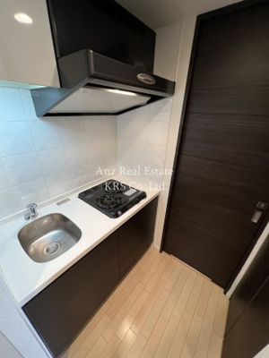 【キッチン】 | サムティ南堀江ＬＵＣＥ | 2口ガスコンロ！収納スペースもあります♪