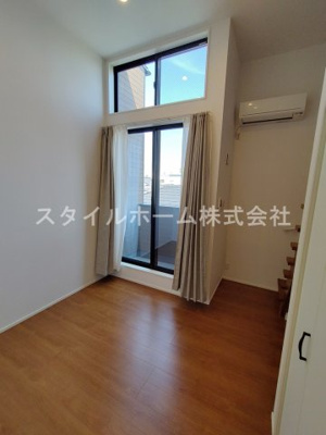 【居間・リビング】 | リバーサイド花田 | 別部屋写真です。