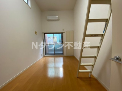 【洋室】 | シェモア千種公園 | 使いやすいリビングです