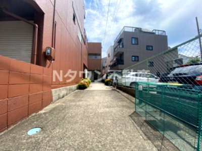 【エントランス】 | シェモア千種公園 | 落ち着いたエントランスです