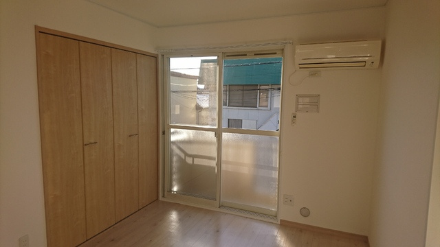 ゼルコバレジデンスA棟の洋室