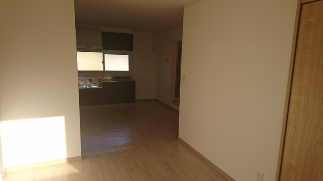 ゼルコバレジデンスA棟の居間・リビング