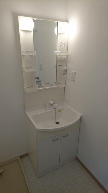 ゼルコバレジデンスA棟の独立洗面台