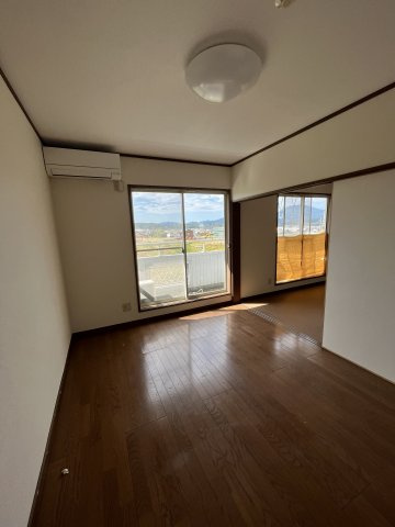 ハイツマルコーⅢの洋室