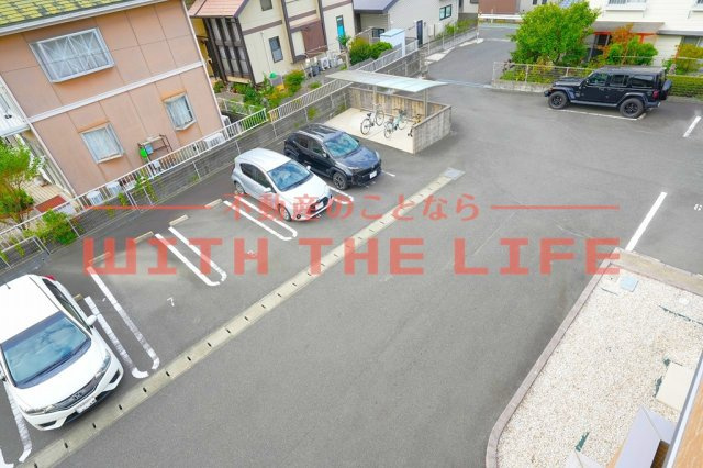 カーサステラⅢ（カーサステラスリー）【10，000円キャッシュバック対象物件】の駐車場|駐車場です