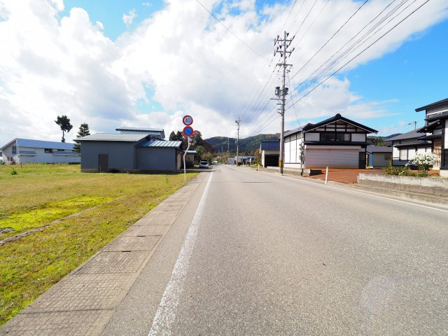 【外観】 | 【建築条件なし】大仙市大曲西根 761.9坪 県道36号大曲大森羽後線に面した店舗・事務所・工場・アパート・事業用・投資用土地