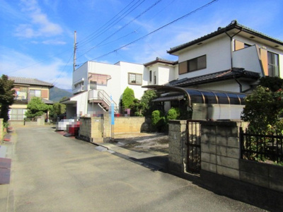 【前面道路含む現地写真】 | 中古戸建　山梨市東 | 前面道路含む現地写真です
