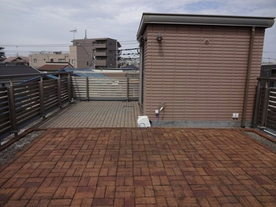 【バルコニー】 | 新千葉戸建貸家 | 屋上スペースでお子様やワンちゃんと遊べます♪