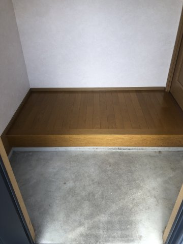 久居北口町一戸建て②の玄関