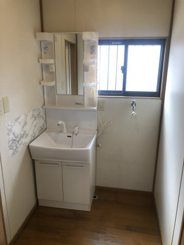 久居北口町一戸建て②の洗面所