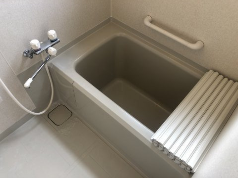 久居北口町一戸建て②の浴室