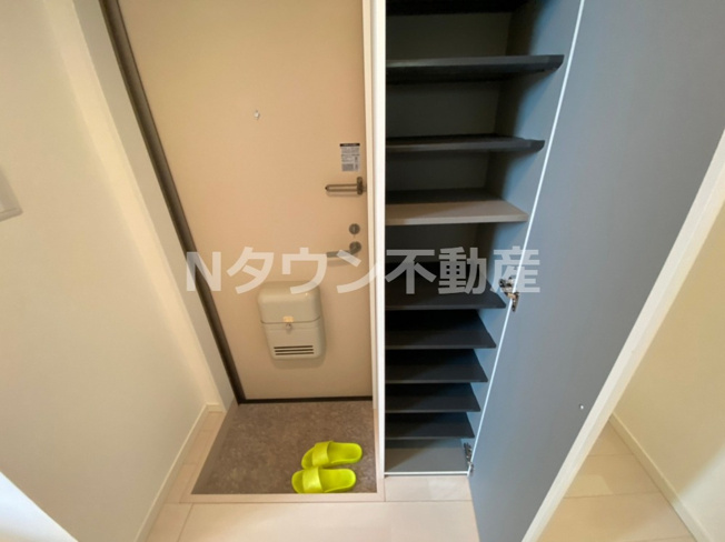 【玄関】 | ルークス名古屋Ⅱ | シンプルで使いやすい玄関です