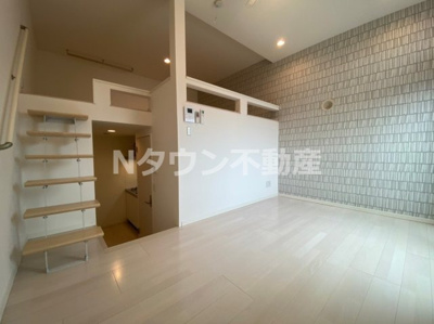 【内装】 | ルークス名古屋Ⅱ | 明るい色調の室内です