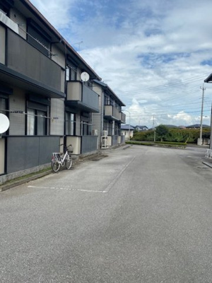 【駐車場】 | ハイツサカエＣ