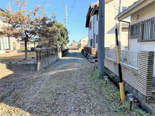 売中古戸建　磐田市一言の前面道路含む現地写真