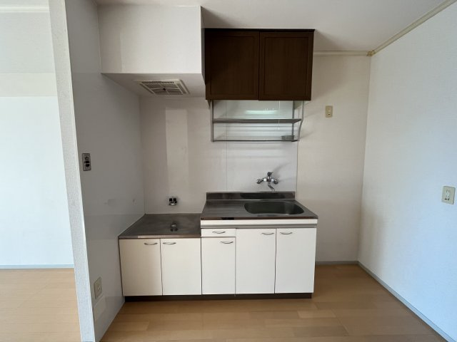 アメニティハイム本郷Dのキッチン|
