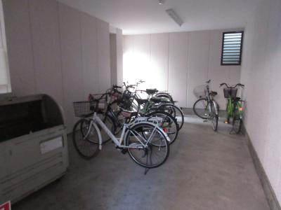 カーサ花園の駐車場|駐輪場