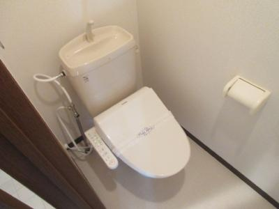 カーサ花園のトイレ|温水洗浄便座