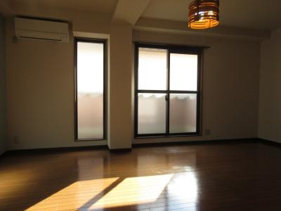 カーサ花園の居間・リビング