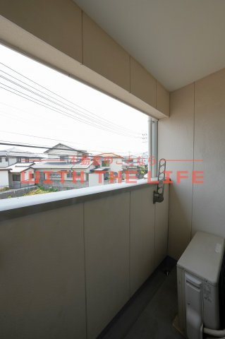 クレフラスト試験場前駅南【キャッシュバック対象物件】のバルコニー|外からの目が気にならないバルコニーで洗濯物が干せます