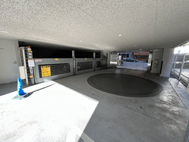 【駐車場】駐車場になります。 