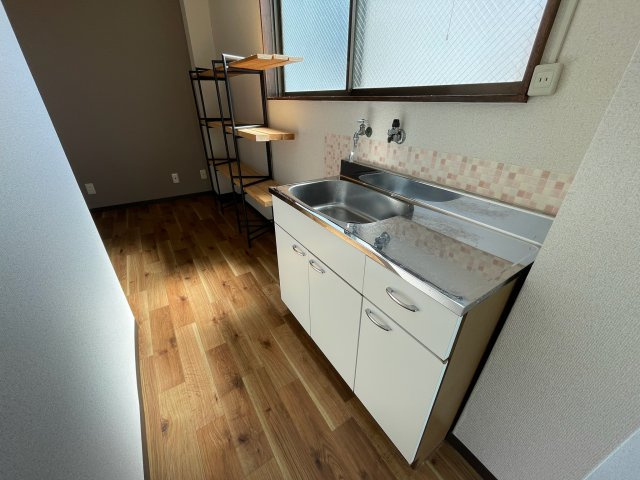 西尾ビルのキッチン