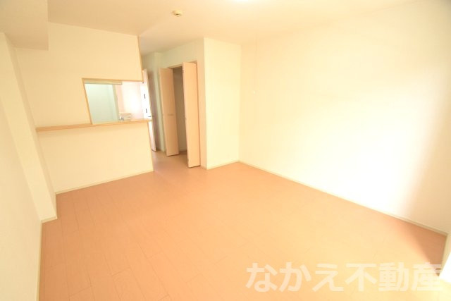 【寝室】 | 広くて明るい寝室
