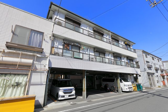 ヴェルディ石井の外観