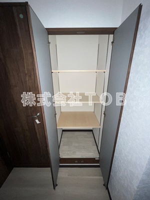 【収納】 | カッサフォルテ | 廊下収納