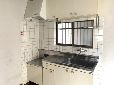 【キッチン】 | 川原ハイツ | 吊戸棚付きキッチン