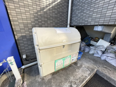 【その他共用部分】 | ビータ・ソレアード | 敷地内ごみ置き場でごみ出しもらくらく～♪忙しい社会人さんや学生さんにもうってつけ！