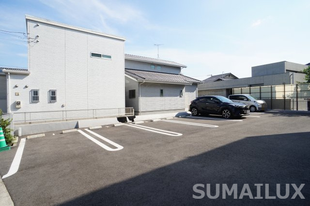 熊本市中央区新大江３丁目の賃貸マンションの駐車場